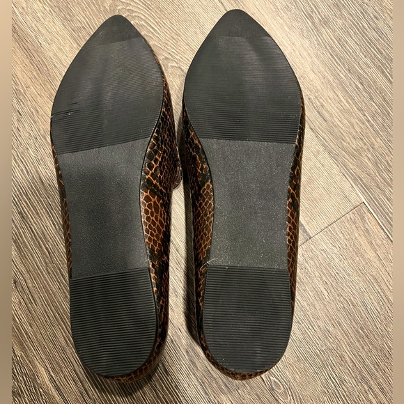 JustFab Florea Flats - Picture 6 of 8